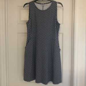 New York & Company sleeveless dress with pockets